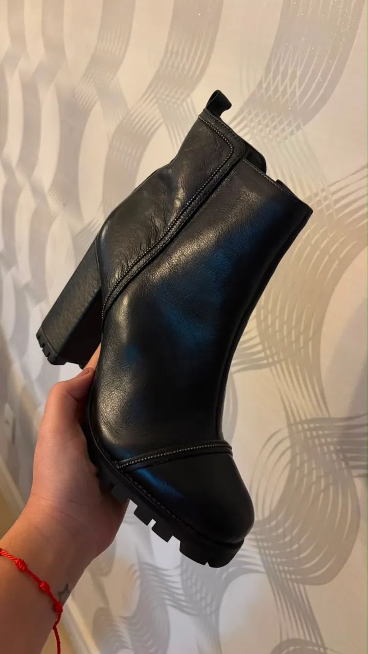 Bota em couro Arezzo - Foto 2