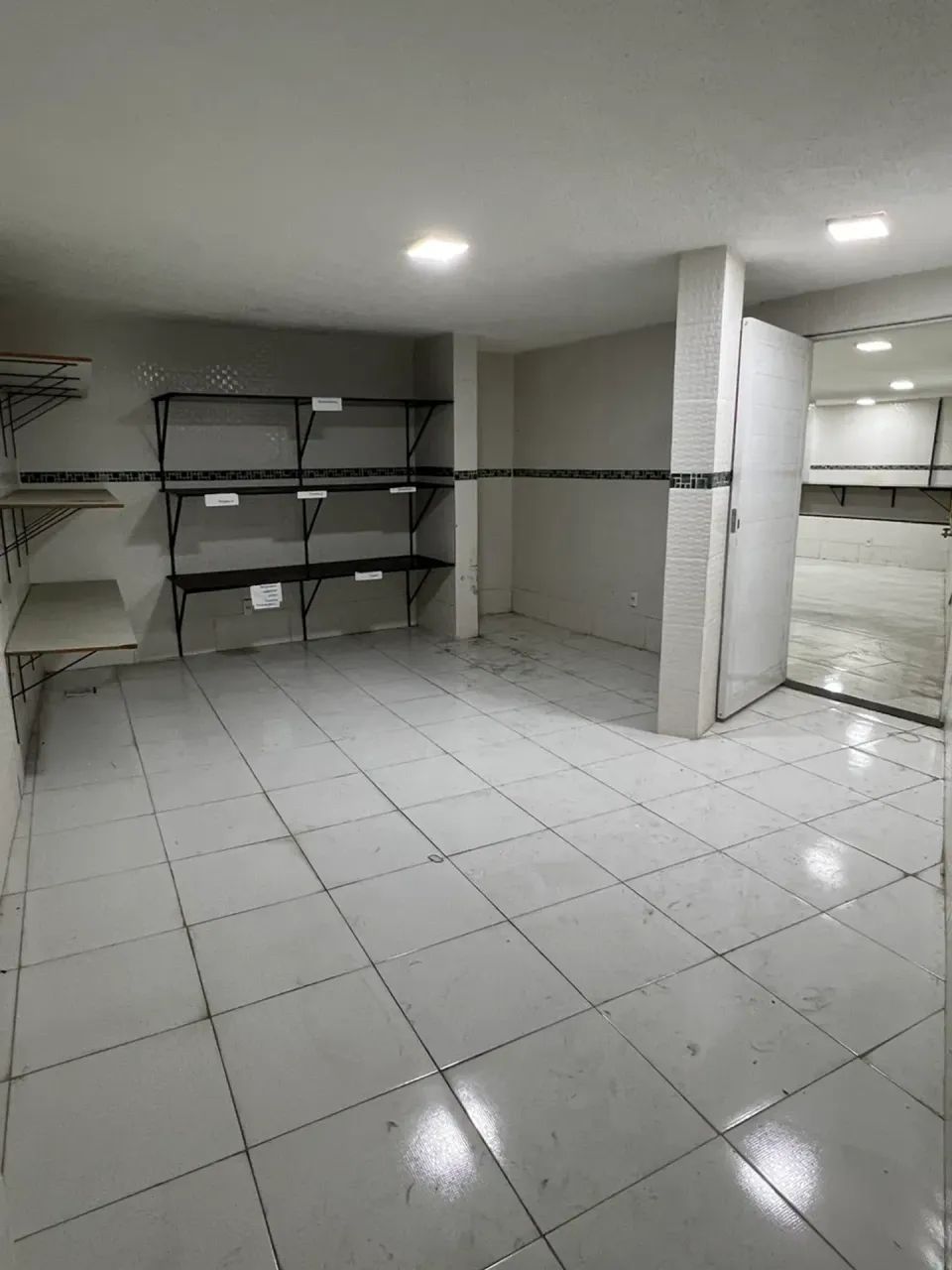 Imóvel para aluguel possui 1000 metros quadrados em Campo Grande - Rio de Janeiro - RJ - Foto 12