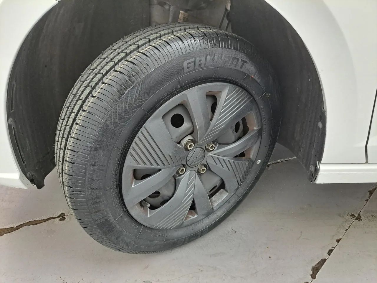 Volkswagen Polo Track 1.0 Flex 12V 5p, foto 11 de 18