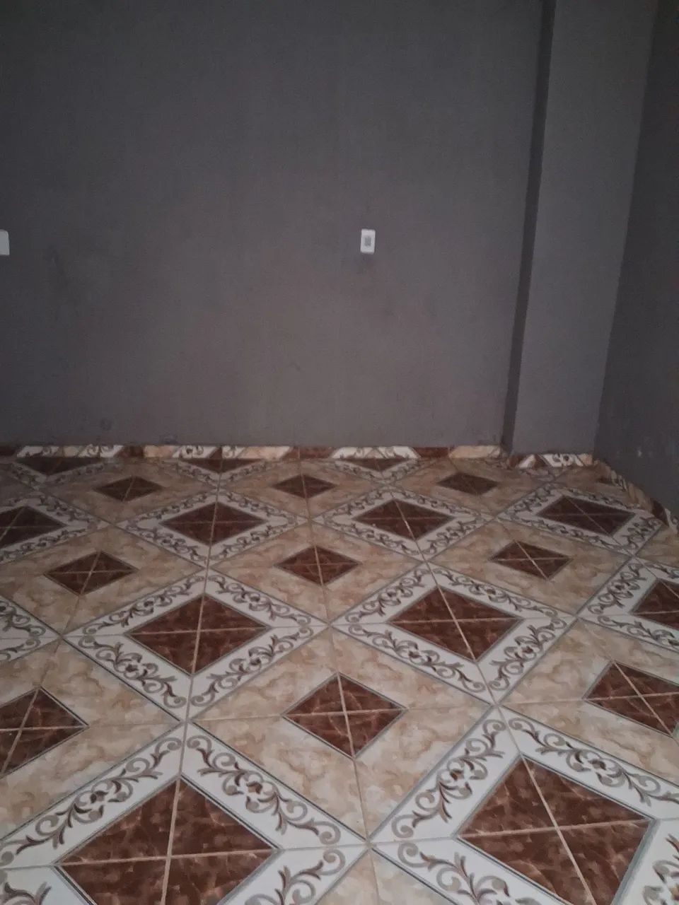 Vendo uma casa mais uma kit net no mesmo terreno 