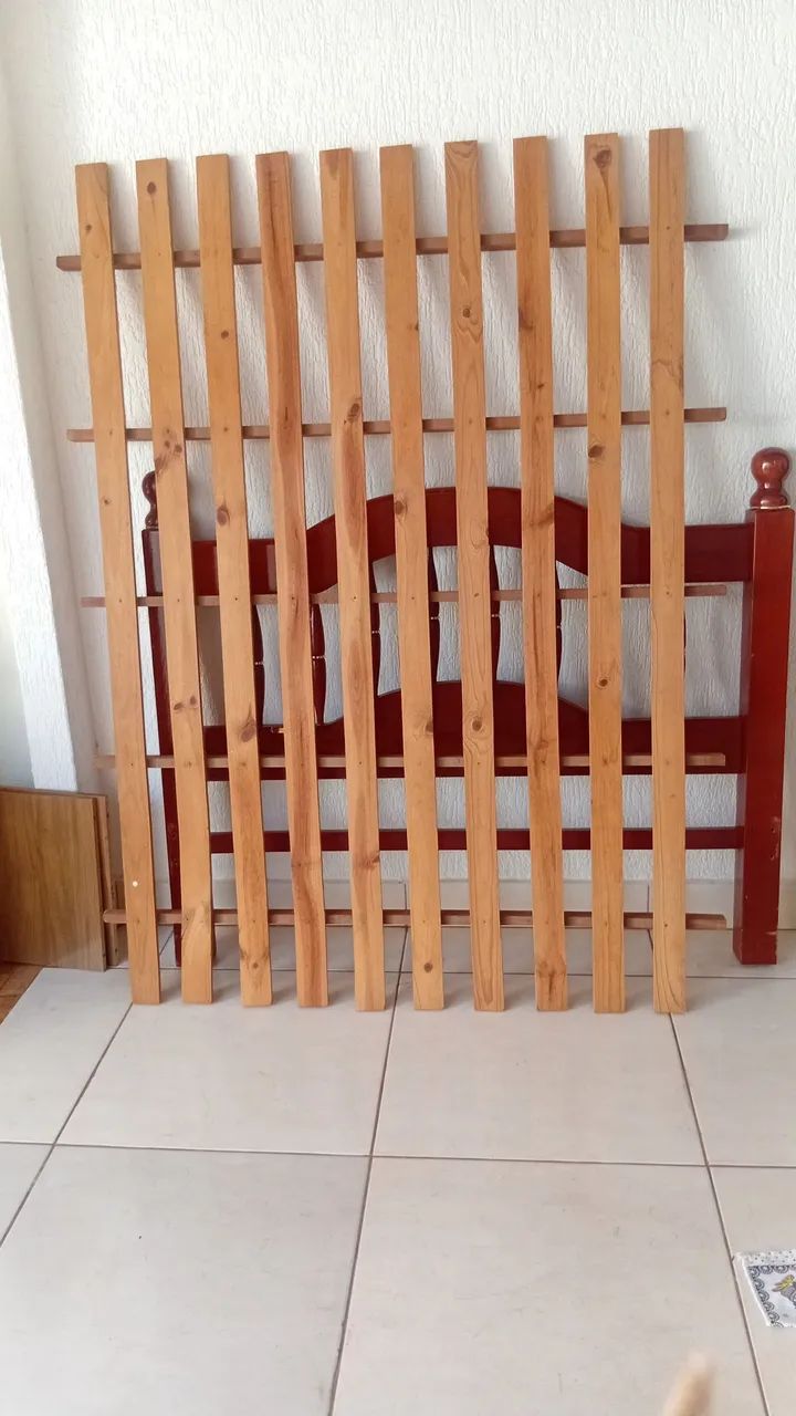 Cama casal, em madeira - Foto 2