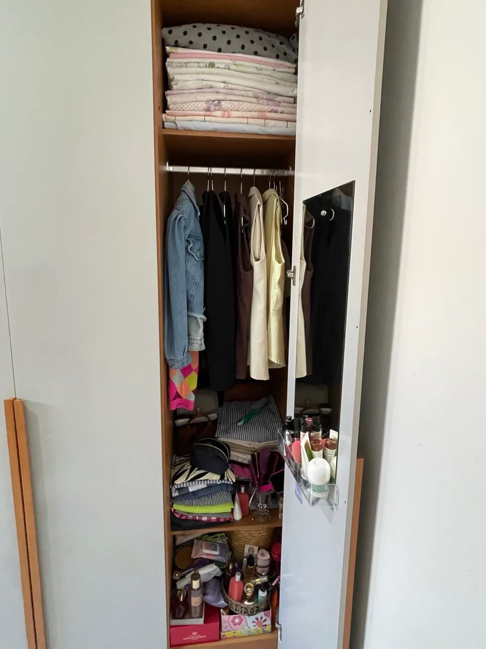 Guarda roupas com pouco tempo de uso - Foto 2