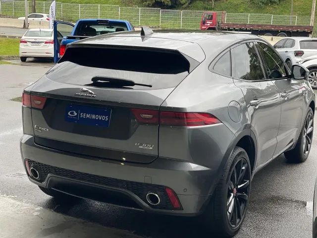 Jaguar E-Pace R-dynamic HSE 2.0 AWD 300cv Aut. 2018 - Foto 3