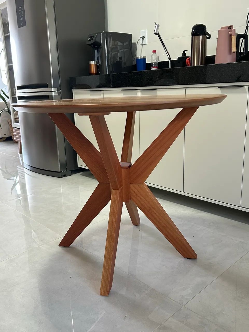 Mesa de madeira maciça  - Foto 4