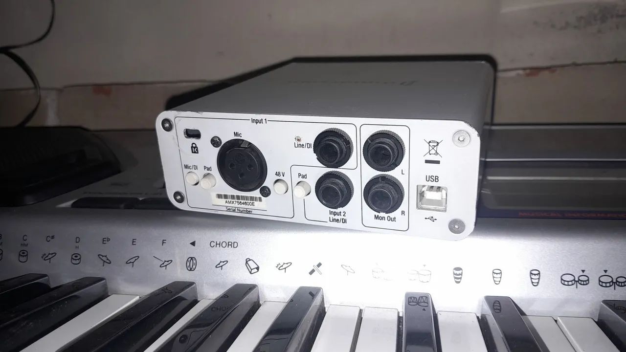 Interface de áudio MBox - Foto 3