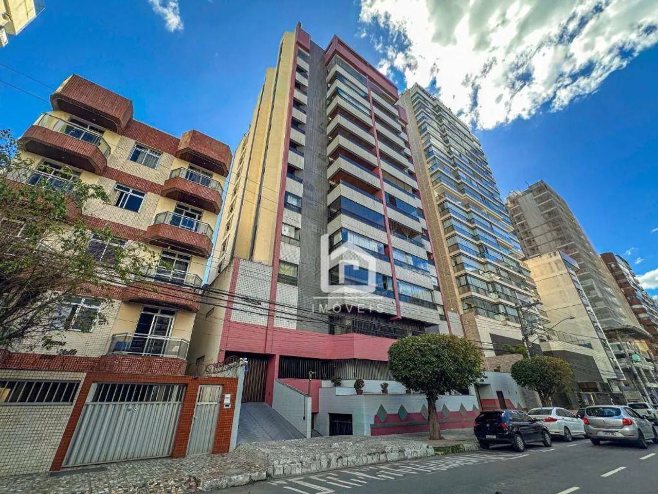 Apartamento 3 quartos sendo 1 suite, localização privilegiada
