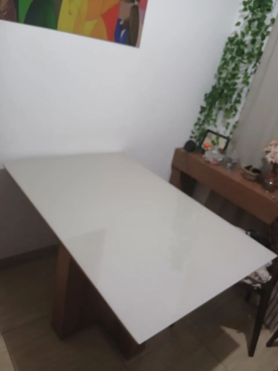 Mesa sem cadeiras e aparador - Foto 4