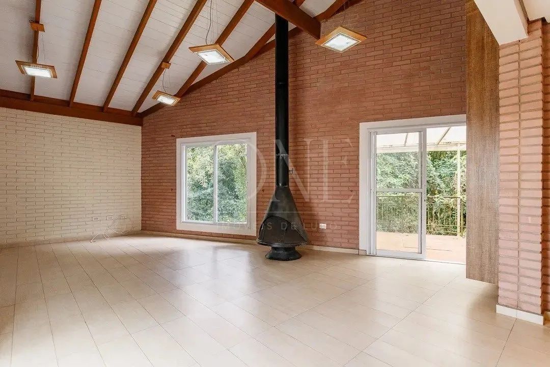 Casa em Condomínio Fechado - Aldeia da Serra