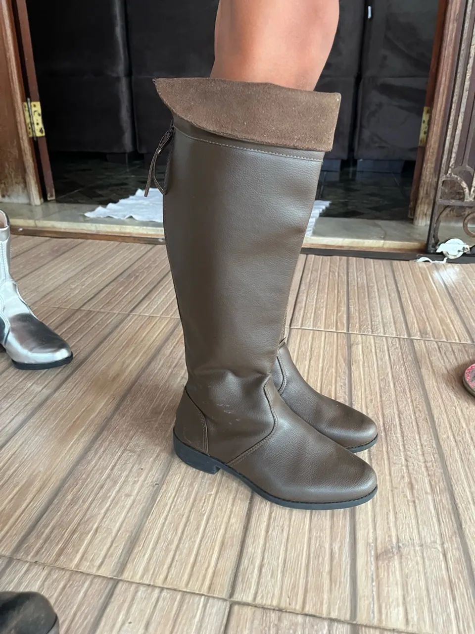 Vendo 2 botas - Foto 2
