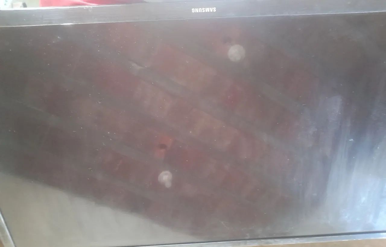 Vendo TV Samsung de 32 quebrada - Foto 2