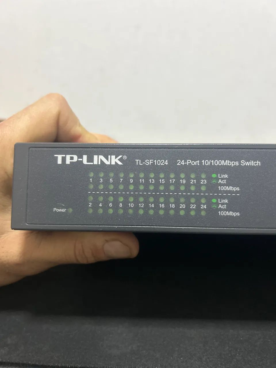 Switch tplink 24p 10/100 - Foto 2