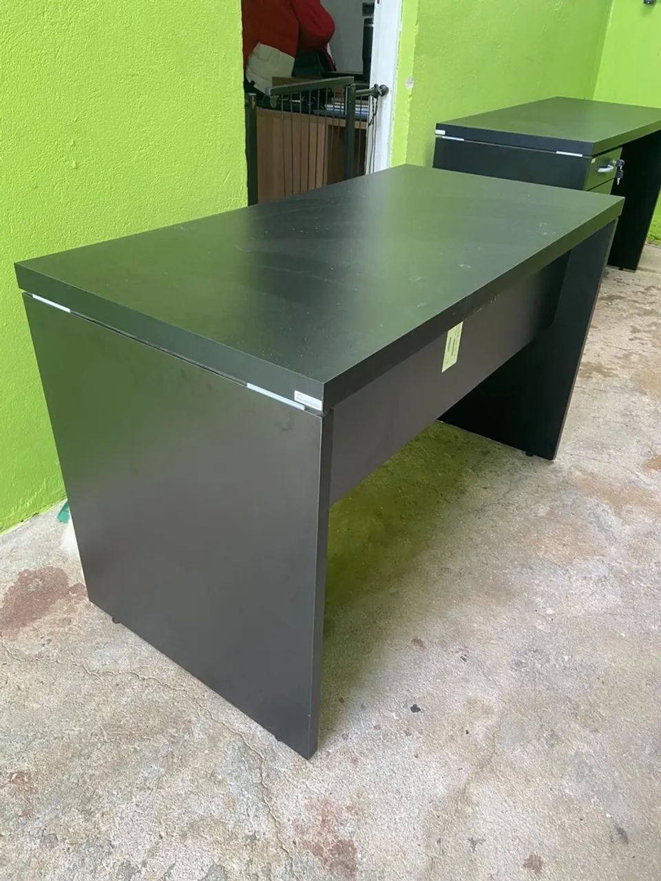 MESA DE ESCRITÓRIO PRETA