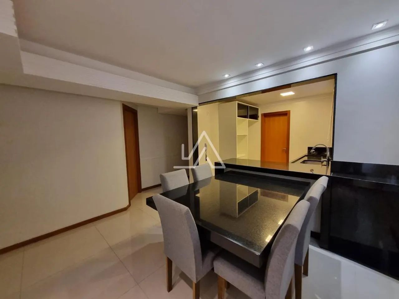 APARTAMENTO 2 QUARTOS SEMI MOBILIADO - Foto 4