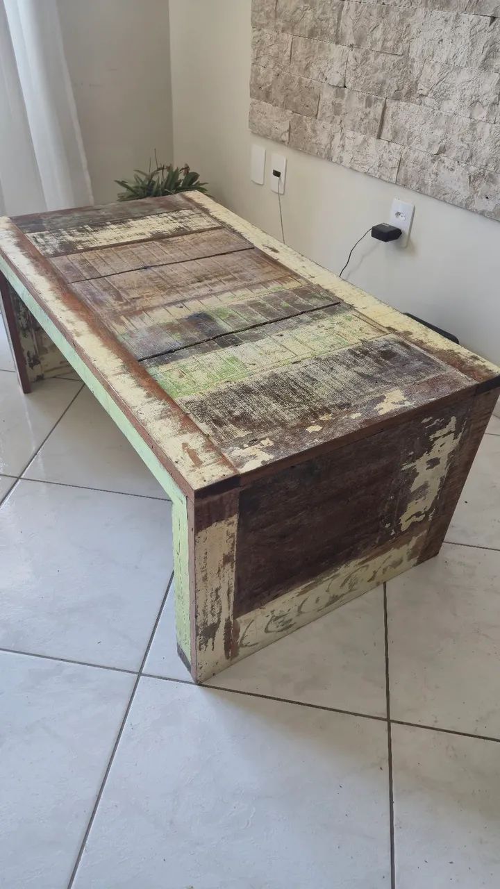 Mesa de centro rustica/madeira de demolição 