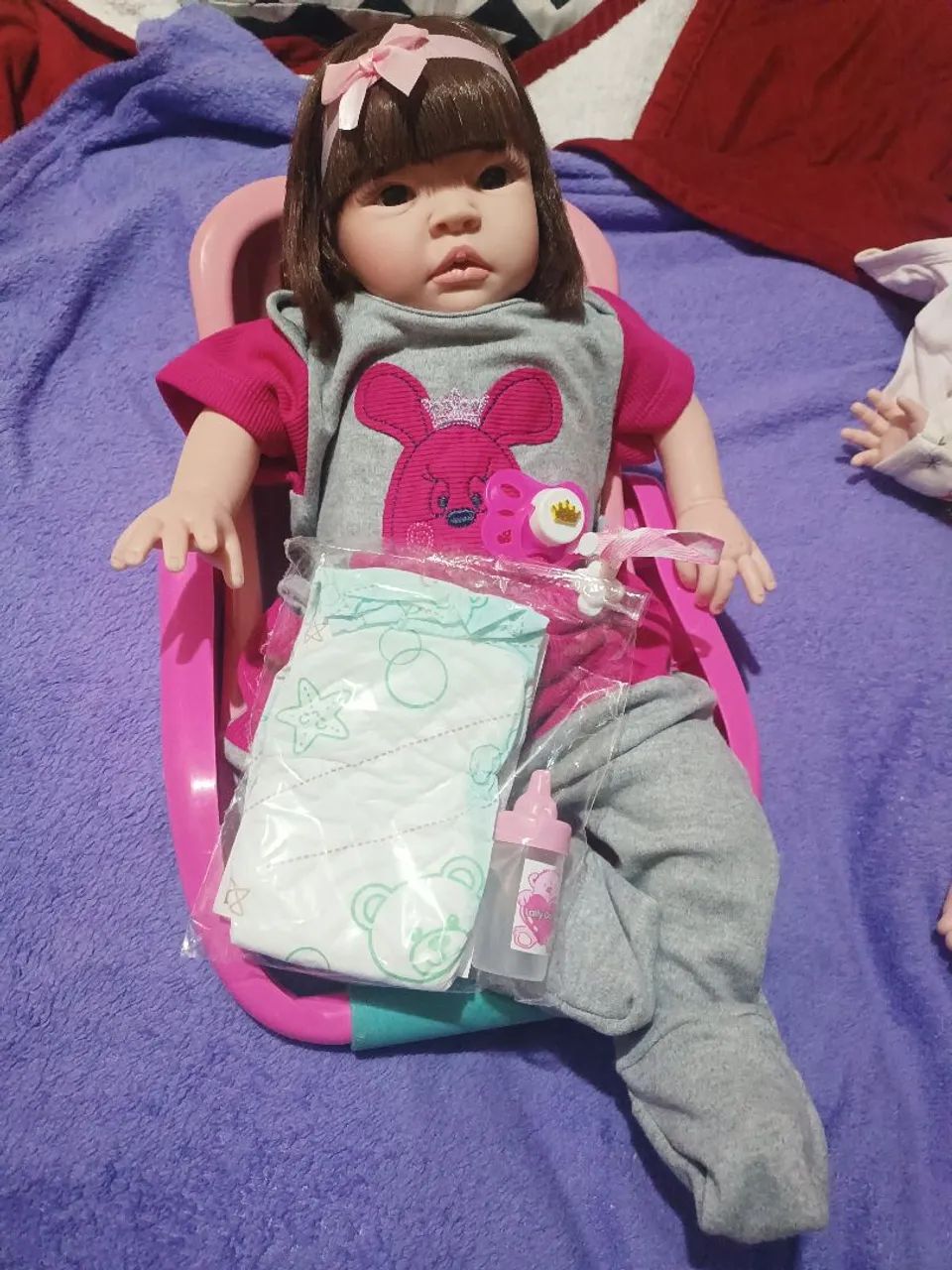 Bb reborn Sid nyl 50cm vem com assessórios certidão e roupinha nova   - Foto 3