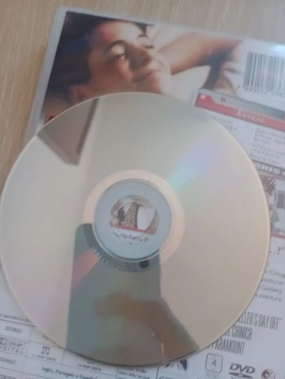 Vendo Dvd do filme curtindo a vida adoidado  - Foto 3
