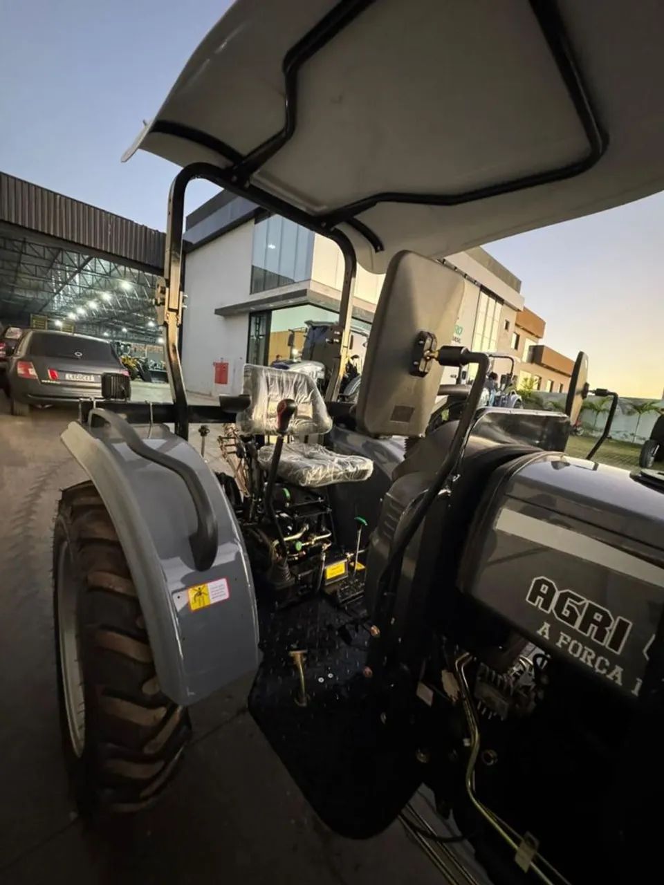 Trator bg force 40 CV  - Foto 4