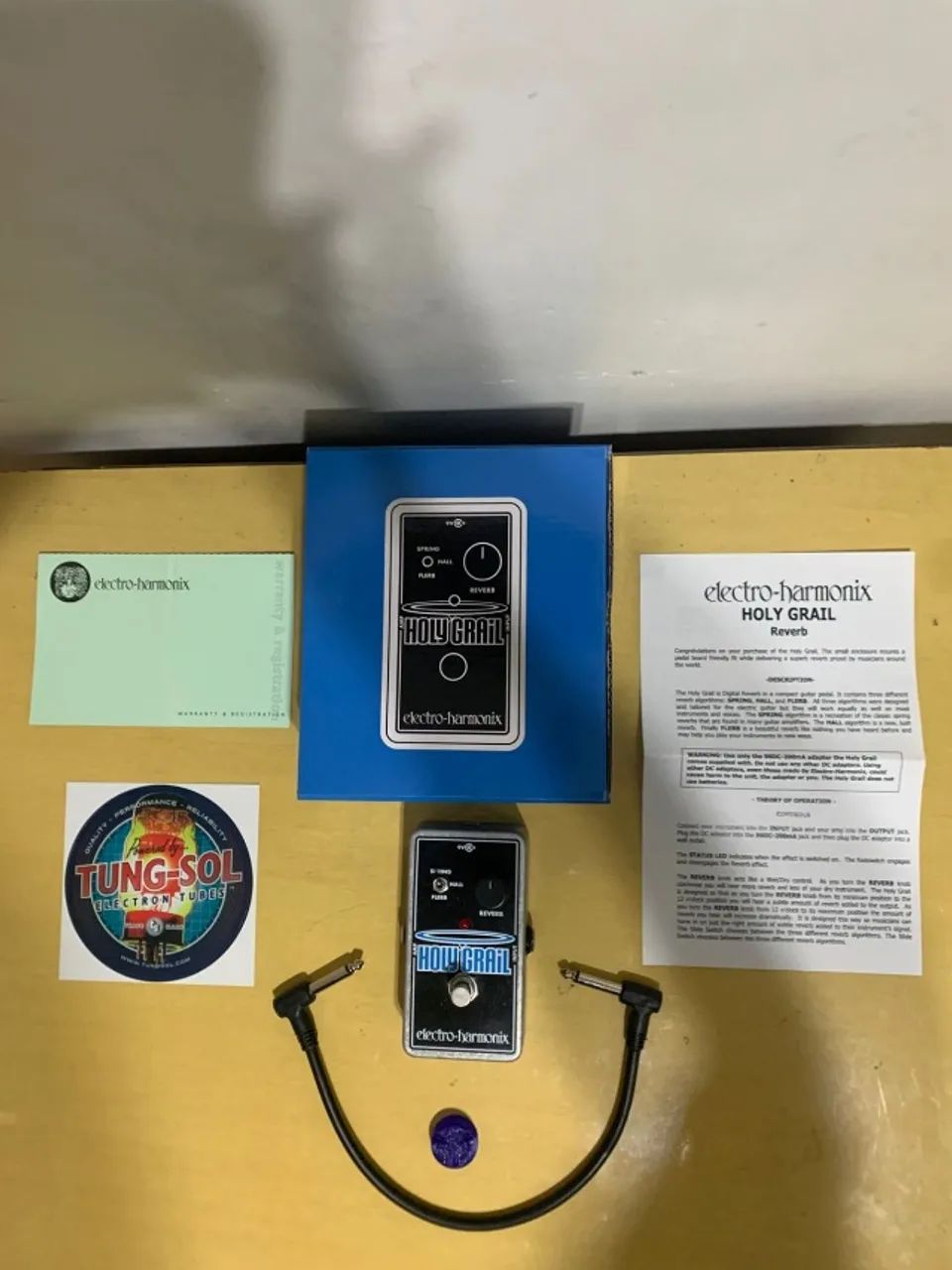 Pedal Electro Harmonix Holy Grail Reverb c/ caixa, manual