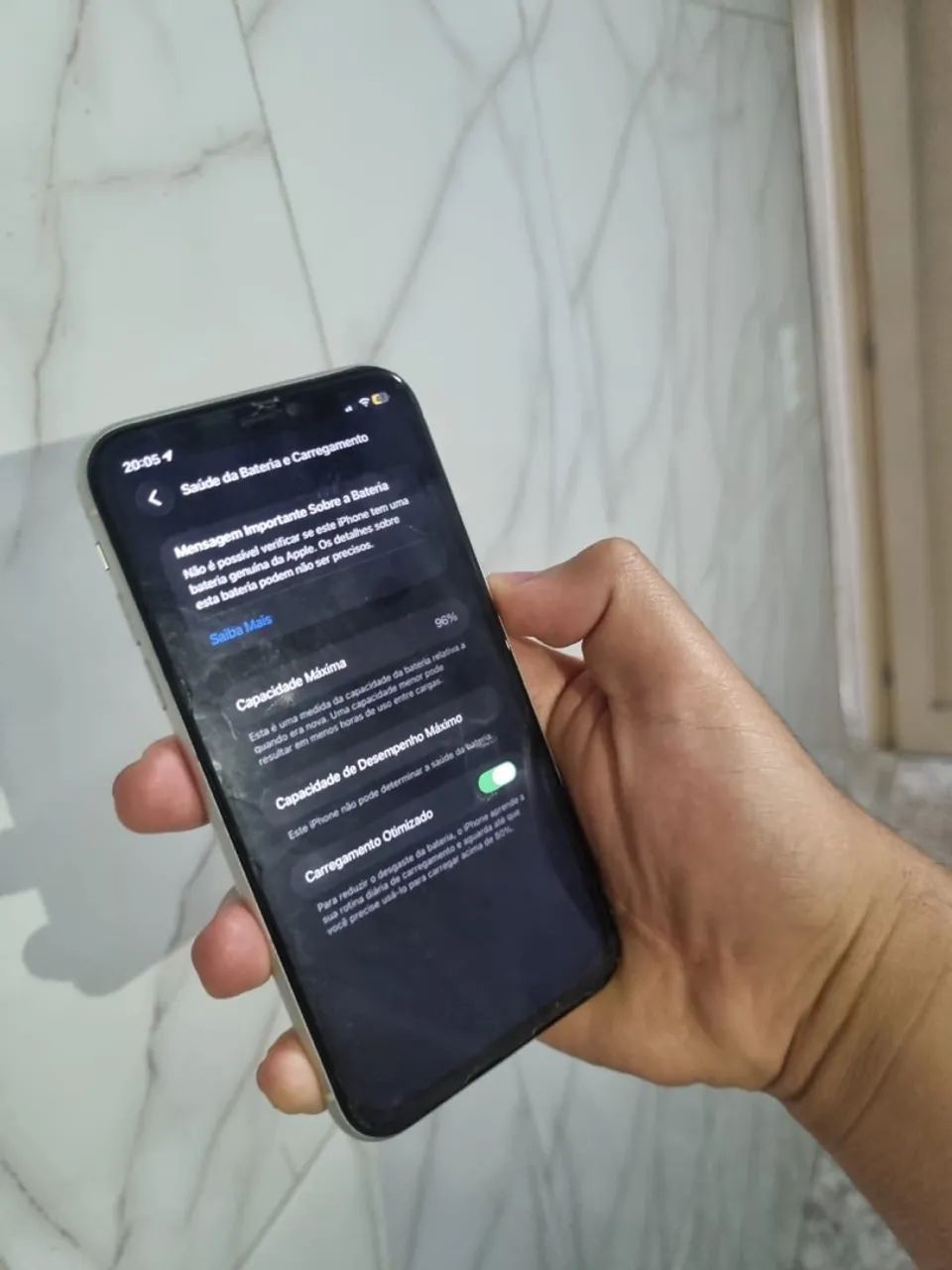 Vendo iPhone 11 branco 64gb - Foto 3