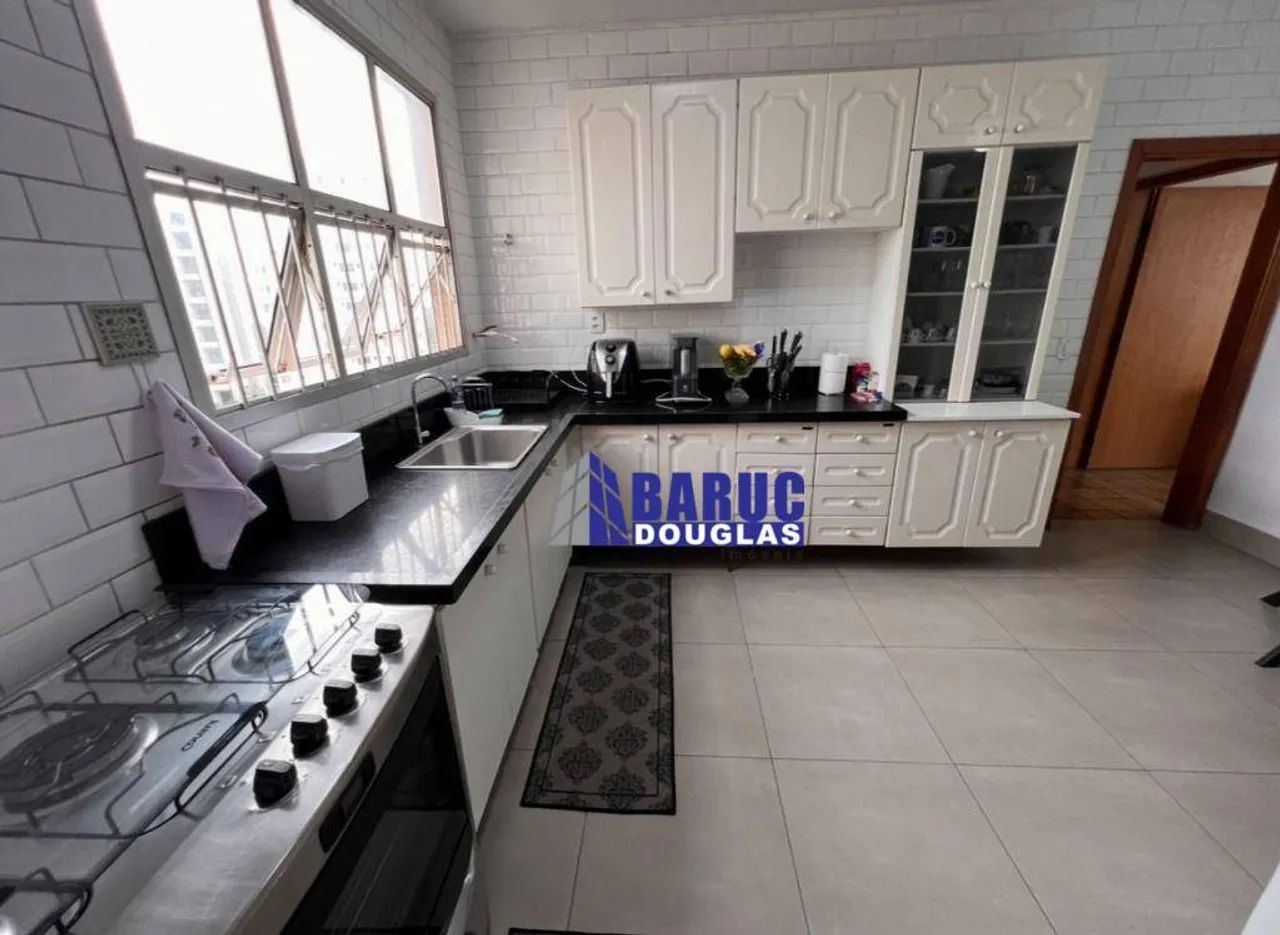 Vende-se ótimo apartamento no Edf. Central Park na praça popular, com 4 quartos sendo 2 su