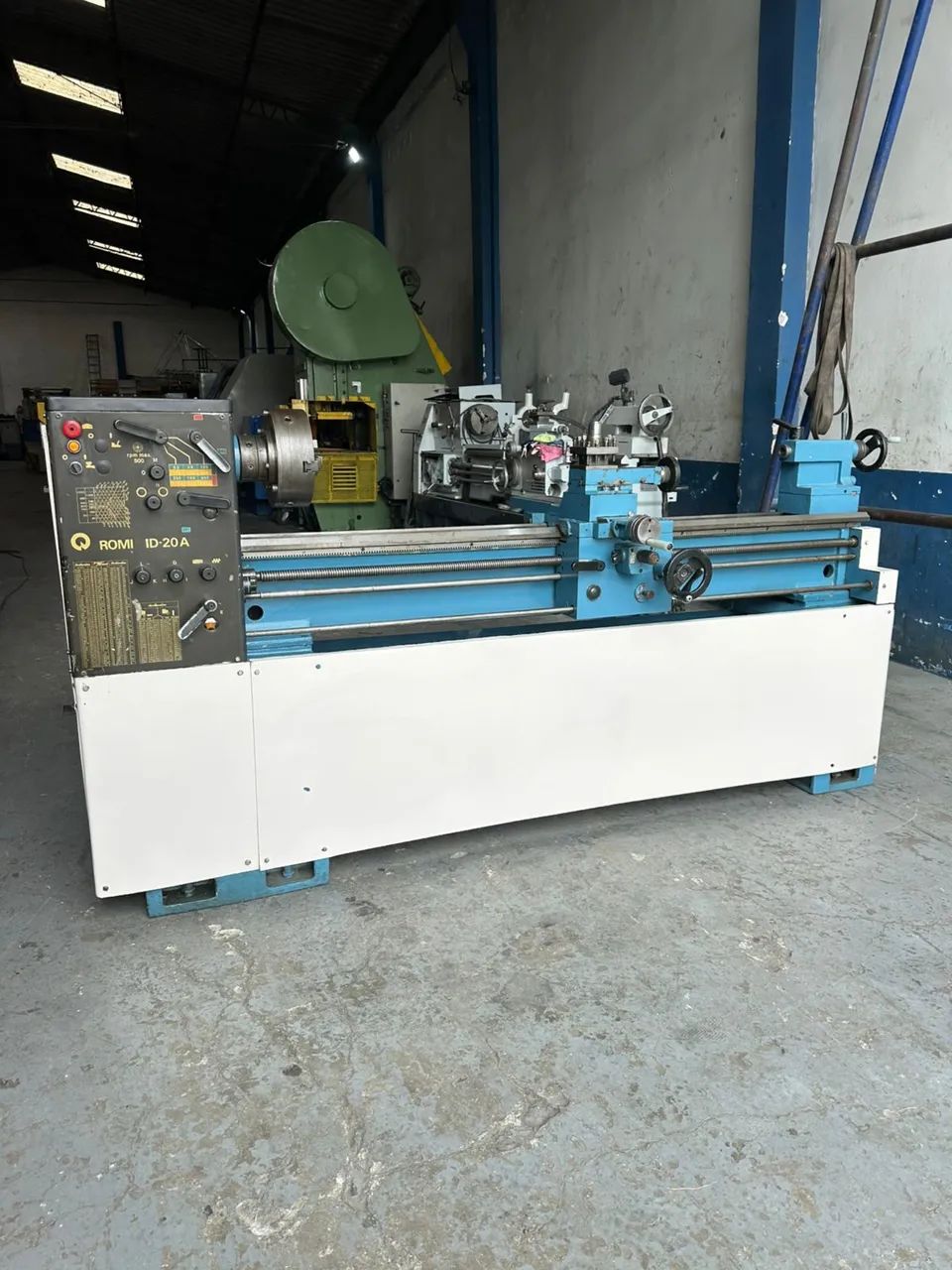 Torno mecânico Romi 400 X 1500 mm