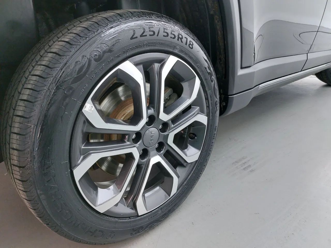 Jeep Commander Limited T270 1.3 TB Flex Aut., foto 14 de 18