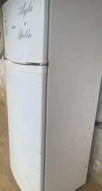 Geladeira Consul duplex 320L.