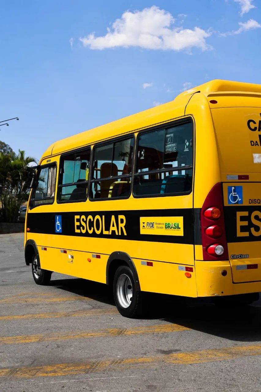 Microônibus Iveco cityclass 70c17 - Foto 3