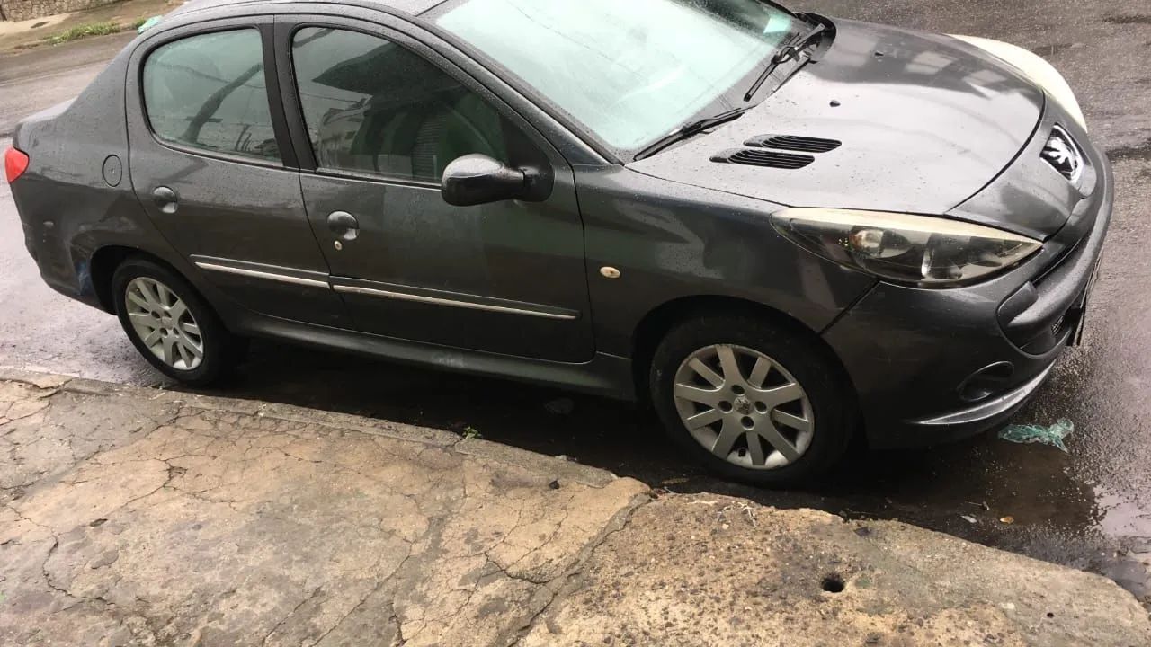 Peugeot 207 207 Sedan Passion XS 1.6 Flex 16V 4p 2013