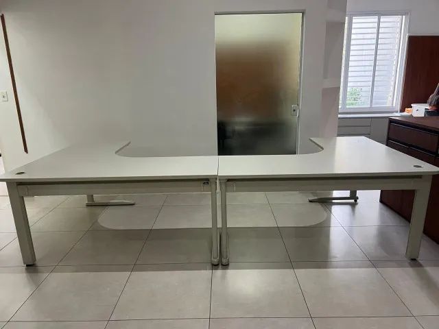 Mesa de escritório em L - 2 unidades - Foto 2