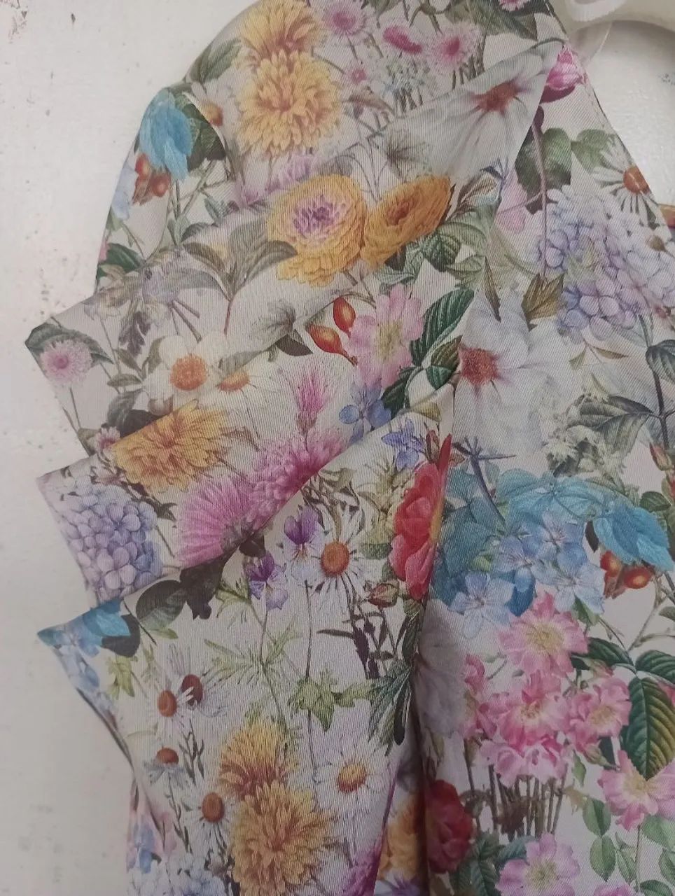 Top multicolor da Zara decote em V - Foto 4