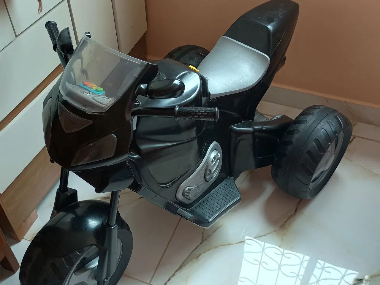 Moto elétrica infantil 