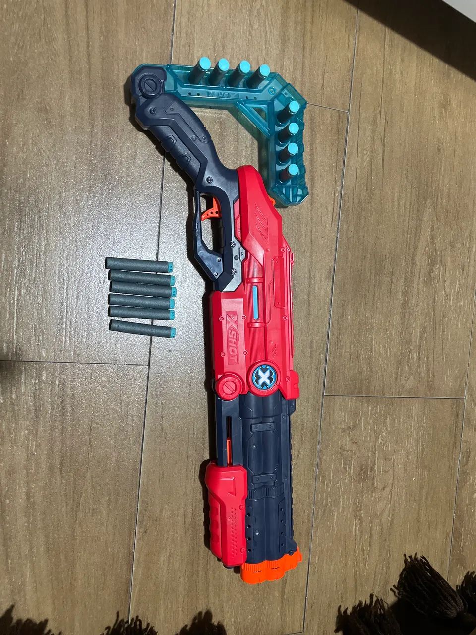 Lançador X-shot Vigilante 16 Dardos Aventura Presente - Brinquedos