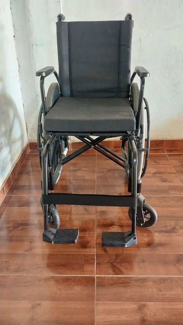 Cadeira de Rodas - Foto 2