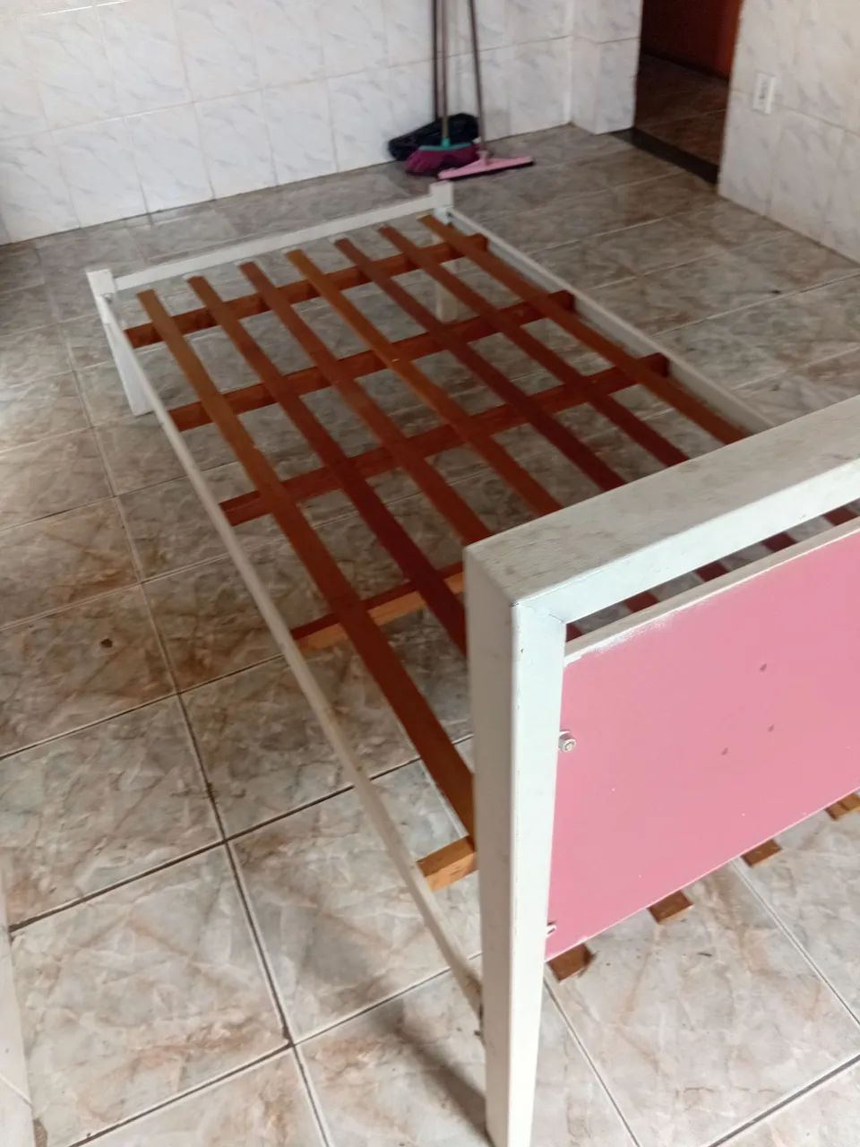 Cama de solteiro de metalon - Foto 4