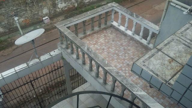 Vendo Prédio de 3 andares c 3 três apartamentos, valor à vista R$ 250.000,00 - Foto 3