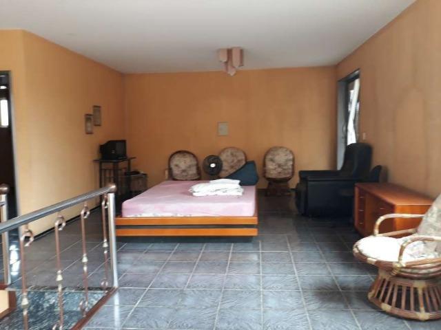 Casa com 8 Quartos à Venda - Foto 14
