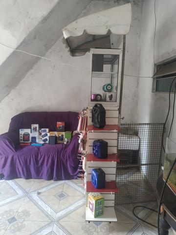 Vendo banca quiosque com vitrine toudo gaveta portão de tranca prateleiras toda completa - Foto 2
