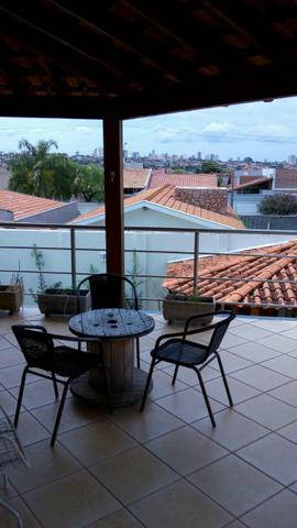 Sobrado 3 Suítes bairro Cambuy