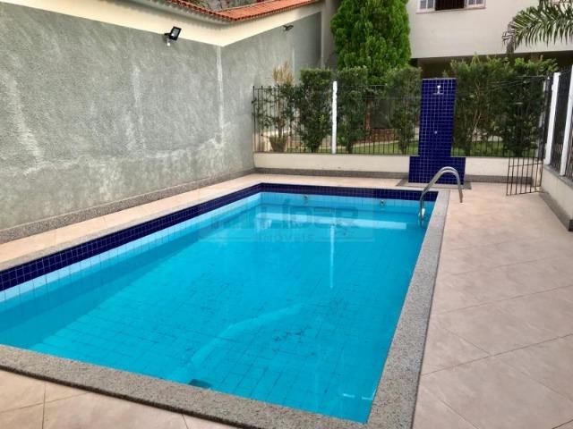 Casa com Ampla Área Sobre Dois Lotes (Esquina) - Foto 10