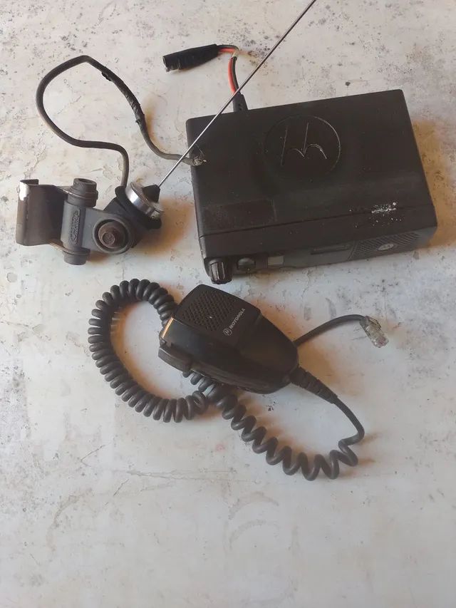 Rádio móvel Motorola EM200