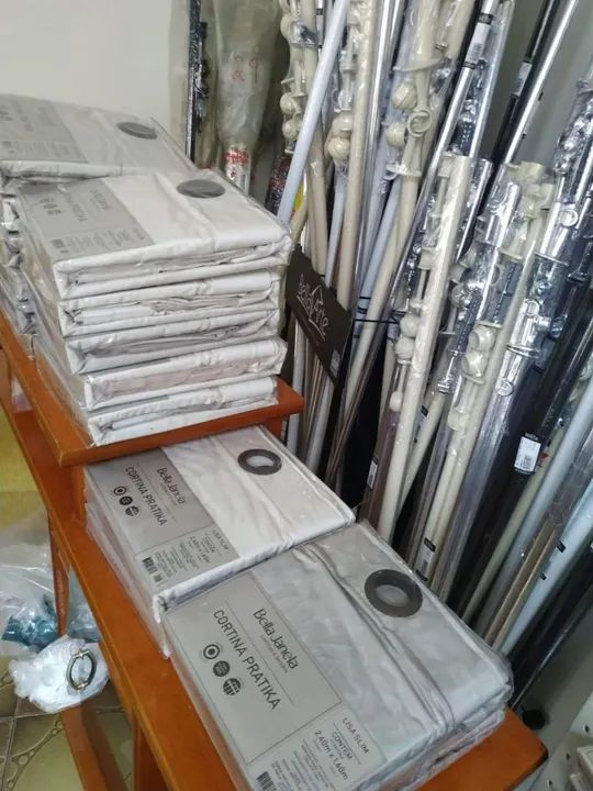 Cortina 2,00x1,60m Blackout Lisa Slim Prática  - Bella Janela