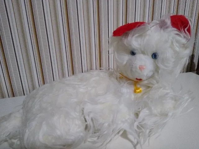 Gatinha de pelucia tem uns 40 cm - Foto 2