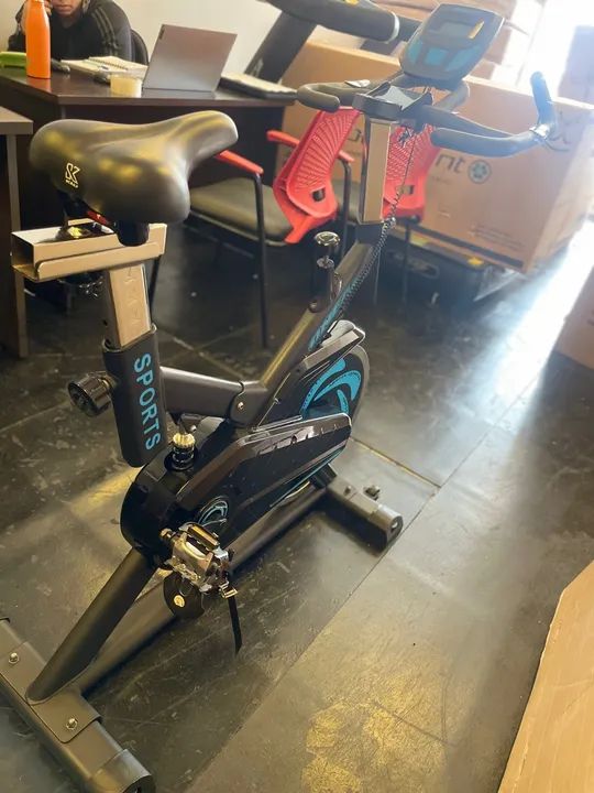 Bike De Spinning O'neal Tp1000 Semi Profissional 15 Níveis Cor Preto - Foto 2