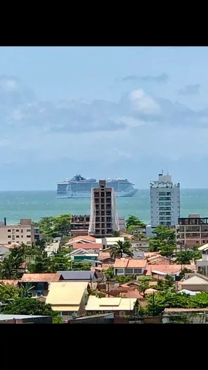 Linda casa com piscina , 04 suítes , 06 vagas garagens . - Foto 3