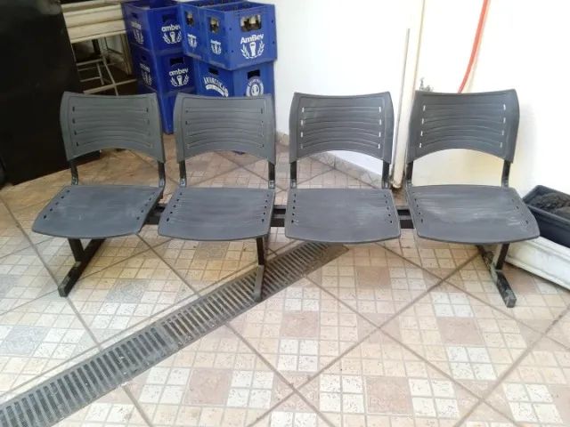 Longarina c/ 4 lugares em Aço / Plástico Preto 80 cm x 203 cm x 55 cm - Foto 2