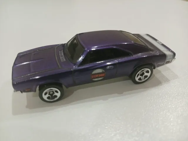 Miniatura Hotwheels Dodge Charger 500 (Hemi)