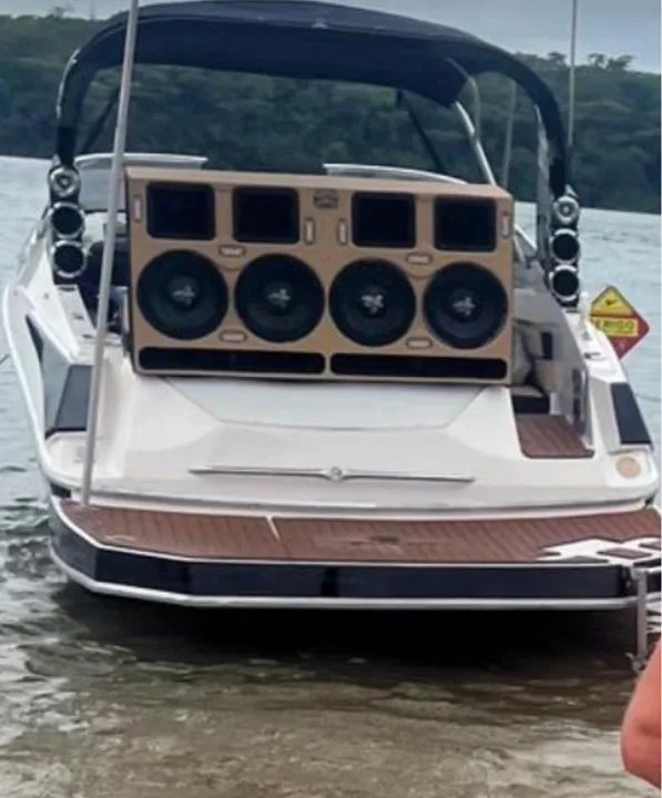 Lancha Ventura 270 com banheiro  - Foto 3