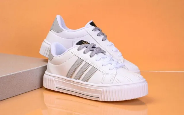 Tênis Adidas Super Star