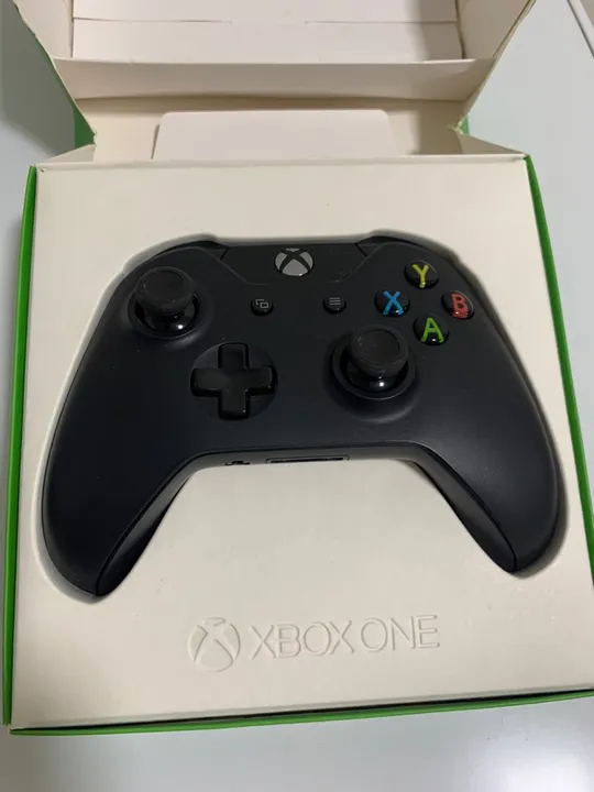 Controle original Xbox One mais novo da OLX